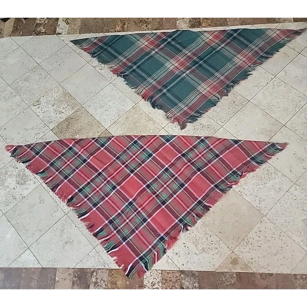 Christmas Dog Bandanas 2 PCS Plaid Two-Sided Scarf with Tassels Red-Green